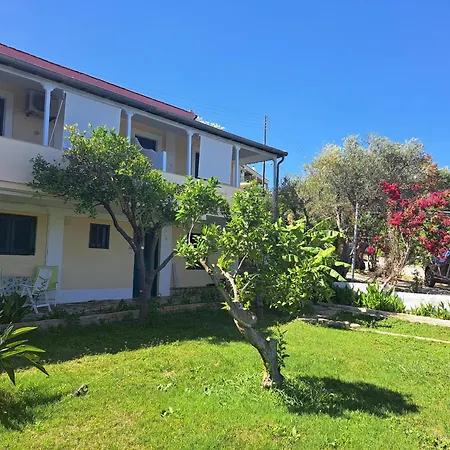 Apartment Marema 2 *